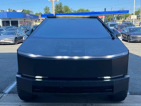 Used 2024 Tesla Cybertruck Cyberbeast AWD/4WD image 39
