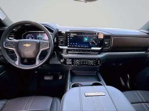 Used 2026 Chevrolet Silverado 2500 High Country w/ Technology Package AWD/4WD image 10