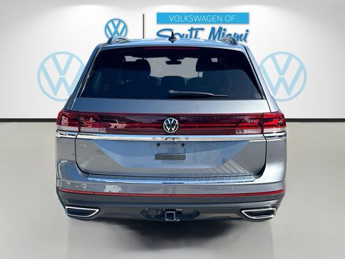 Used 2024 Volkswagen Atlas SE image 6