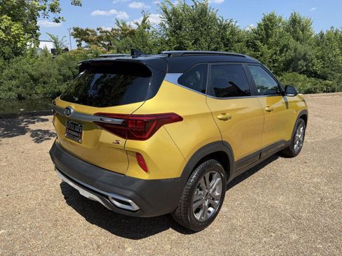 Used 2021 Kia Seltos S AWD/4WD image 3