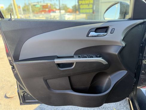 Used 2020 Chevrolet Sonic Premier image 11