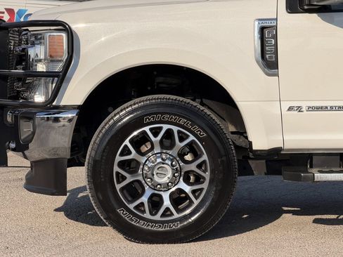 Used 2022 Ford F350 Lariat w/ Lariat Ultimate Package AWD/4WD image 6
