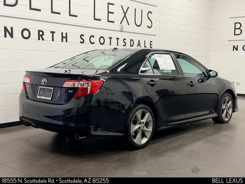 Used 2012 Toyota Camry SE w/ Leather Pkg FWD image 4