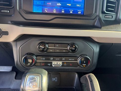 Used 2022 Ford Bronco Big Bend AWD/4WD image 32