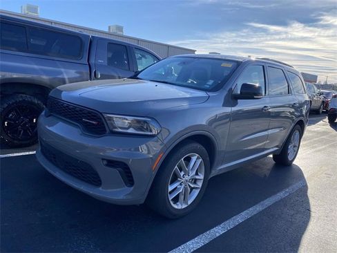 Used 2024 Dodge Durango GT image 3