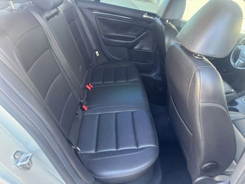 Used 2010 Volkswagen Jetta TDI image 18