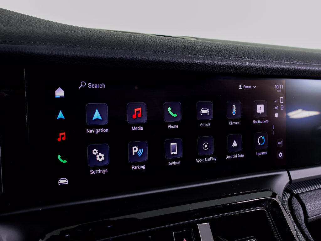 Certified 2025 Porsche Panamera w/ Premium Package RWD image 15