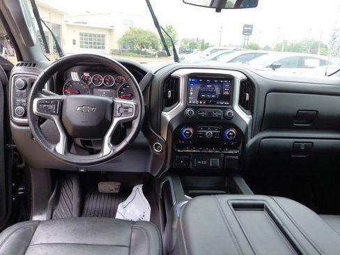Used 2020 Chevrolet Silverado 1500 LT Trail Boss w/ Midnight Edition AWD/4WD image 25