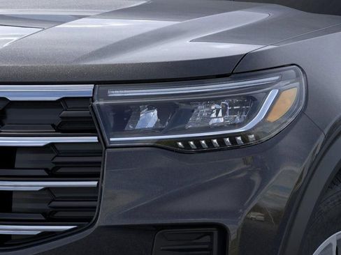 New 2026 Ford Explorer Active RWD image 18