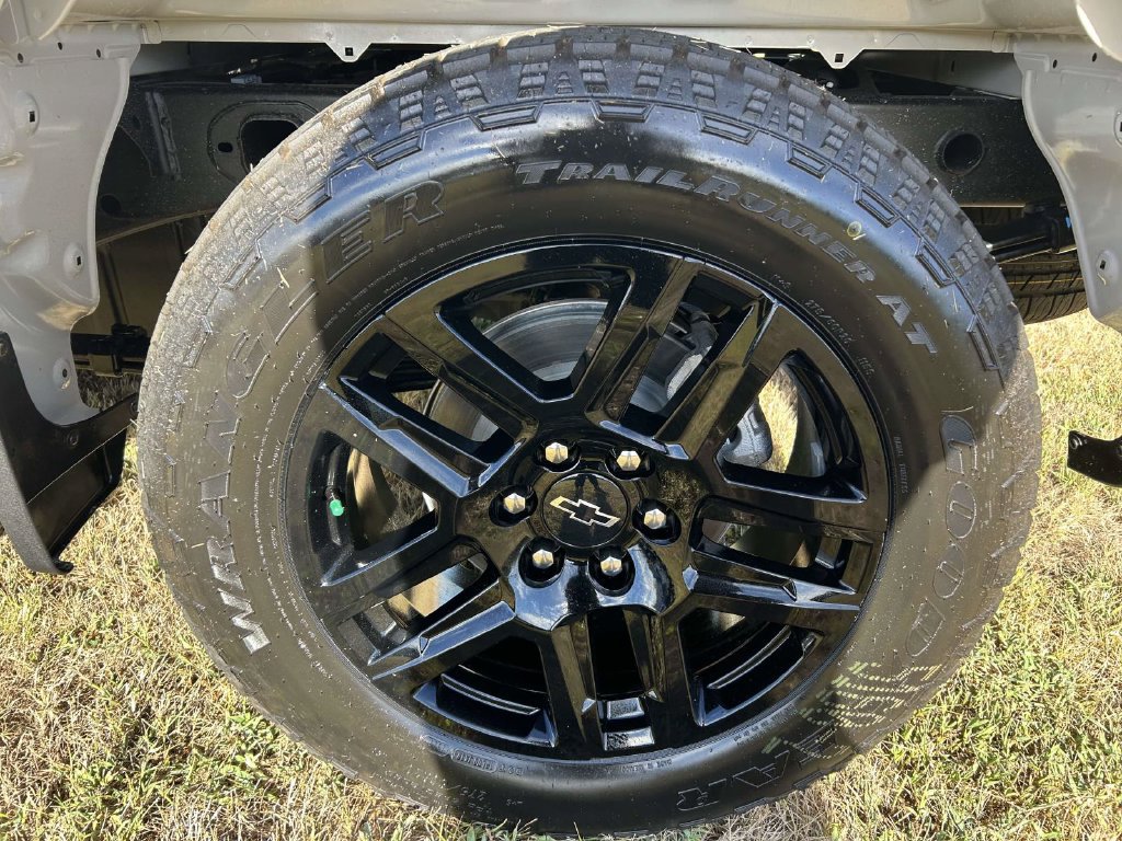 New 2026 Chevrolet Silverado 1500 RST w/ RST Select Package AWD/4WD image 10