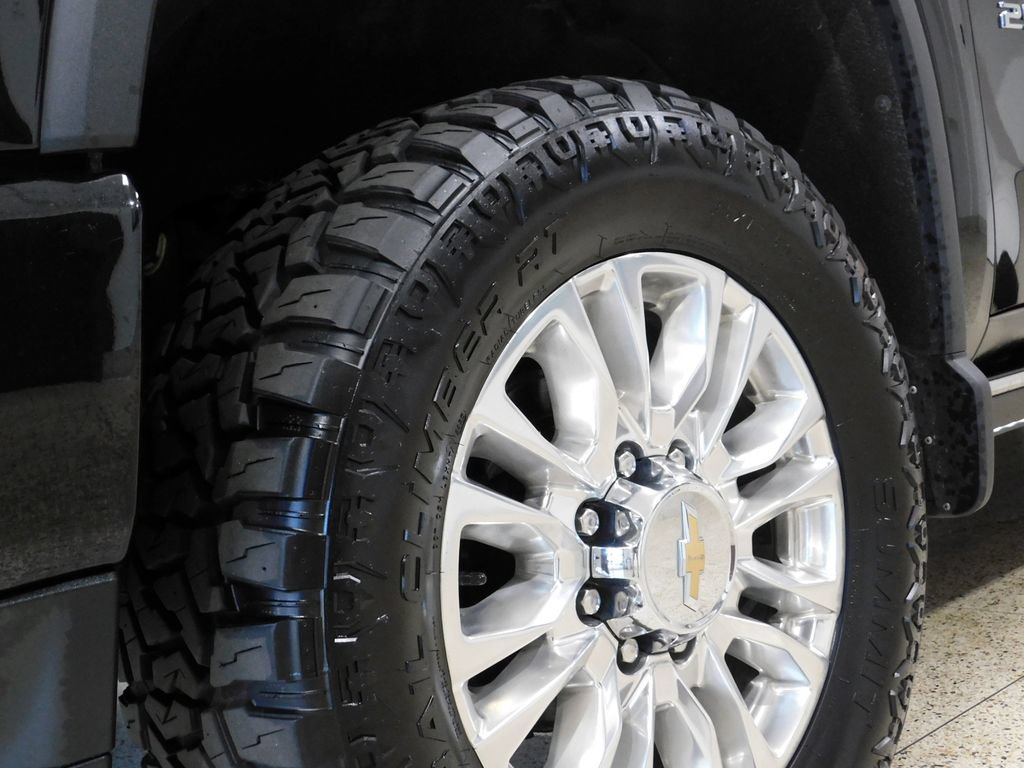 Used 2021 Chevrolet Silverado 2500 High Country w/ Z71 Off-Road Package AWD/4WD image 23