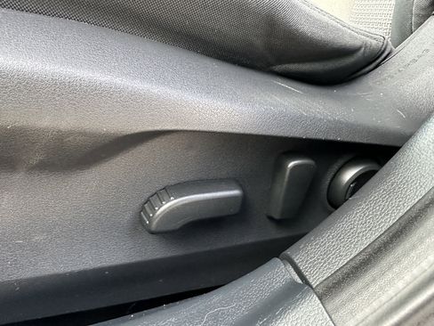 Used 2020 Subaru Outback Premium image 19