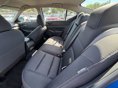 Used 2025 Nissan Altima 2.5 SV FWD image 25