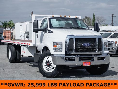 Used 2016 Ford F650 2WD Regular Cab Super Duty image 2