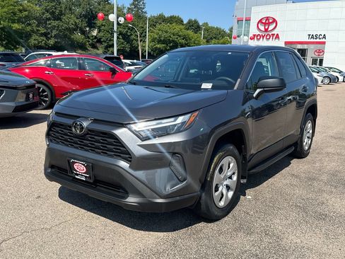 Used 2023 Toyota RAV4 LE FWD image 3