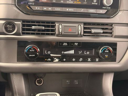 Used 2025 Nissan Pathfinder S AWD/4WD image 22