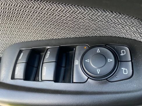 Used 2023 Chevrolet TrailBlazer LT FWD image 15