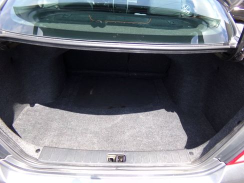 Used 2019 Nissan Versa SV FWD image 18