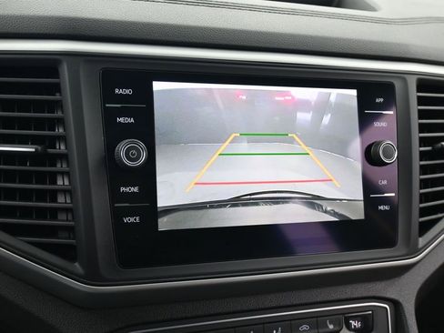 Used 2021 Volkswagen Atlas SE w/ Panoramic Sunroof Package FWD image 18