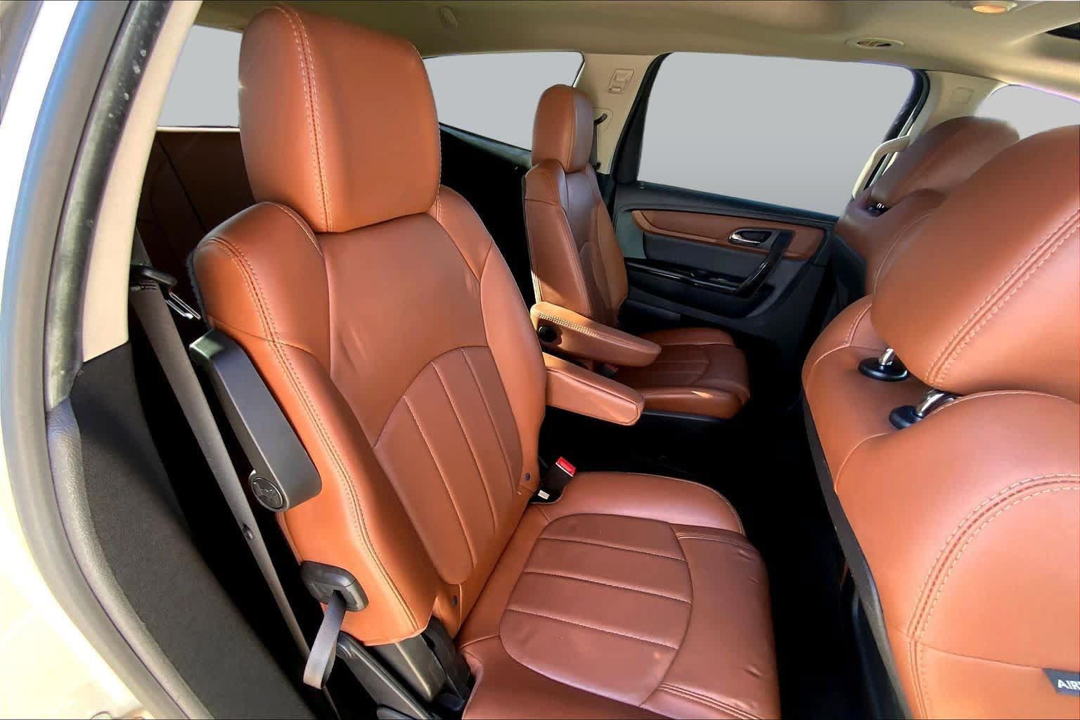 Used 2016 Chevrolet Traverse LTZ FWD image 18