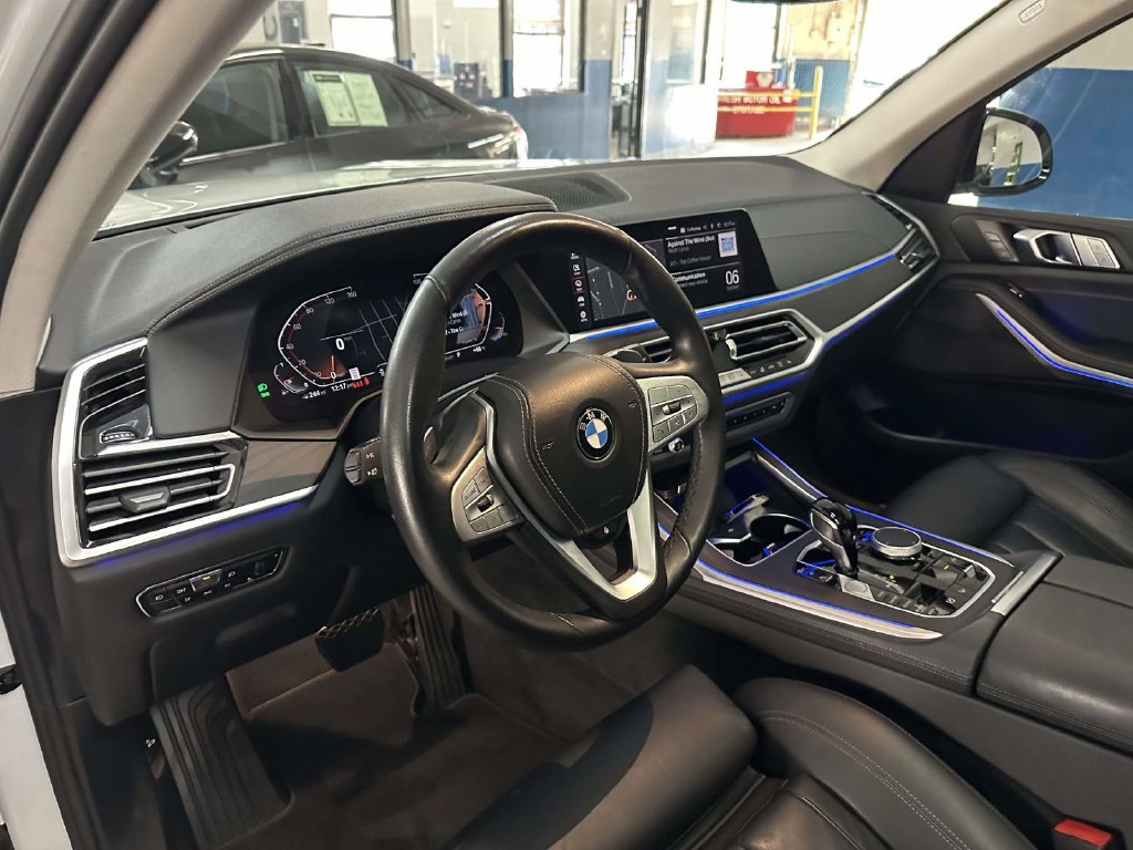 Used 2022 BMW X7 xDrive40i w/ Premium Package AWD/4WD image 16