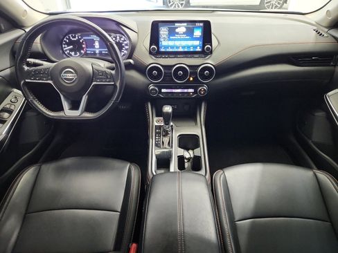 Used 2022 Nissan Sentra SR w/ SR Premium Package FWD image 7