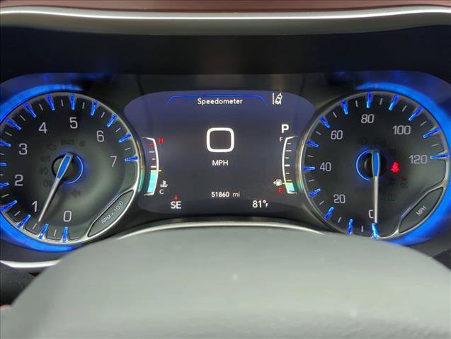 Used 2020 Chrysler Pacifica Touring-L FWD image 10