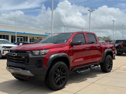 Used 2025 Chevrolet Colorado Trail Boss AWD/4WD image 8