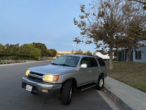 Used 2002 Toyota 4Runner SR5 w/ Upgrade Value Pkg 2 RWD image 28