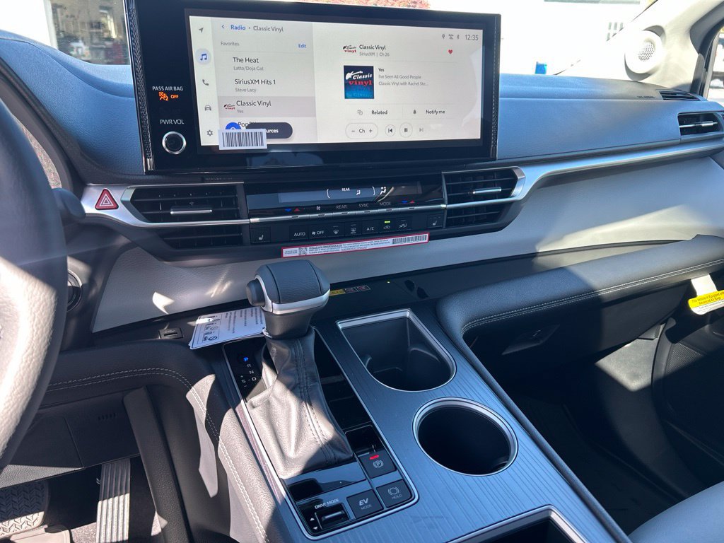 New 2026 Toyota Sienna XLE AWD/4WD image 17