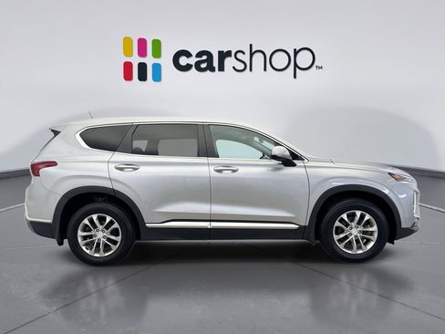 Used 2020 Hyundai Santa Fe SE image 6