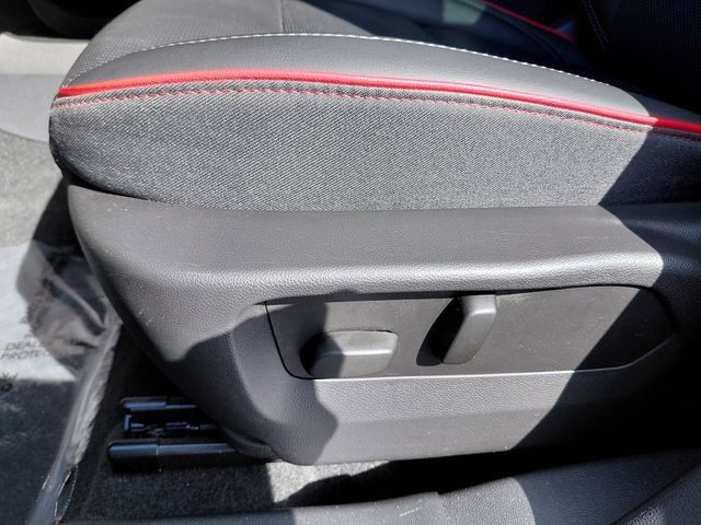 Used 2023 Buick Envision Essence w/ Sport Touring Package AWD/4WD image 20