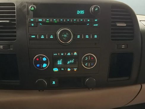 Used 2010 Chevrolet Silverado 1500 LT w/ Power Pack Plus RWD image 13