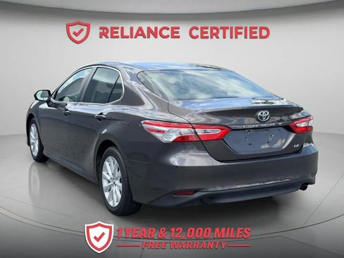 Used 2018 Toyota Camry LE FWD image 3