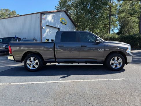 Used 2019 RAM 1500 Big Horn RWD image 9