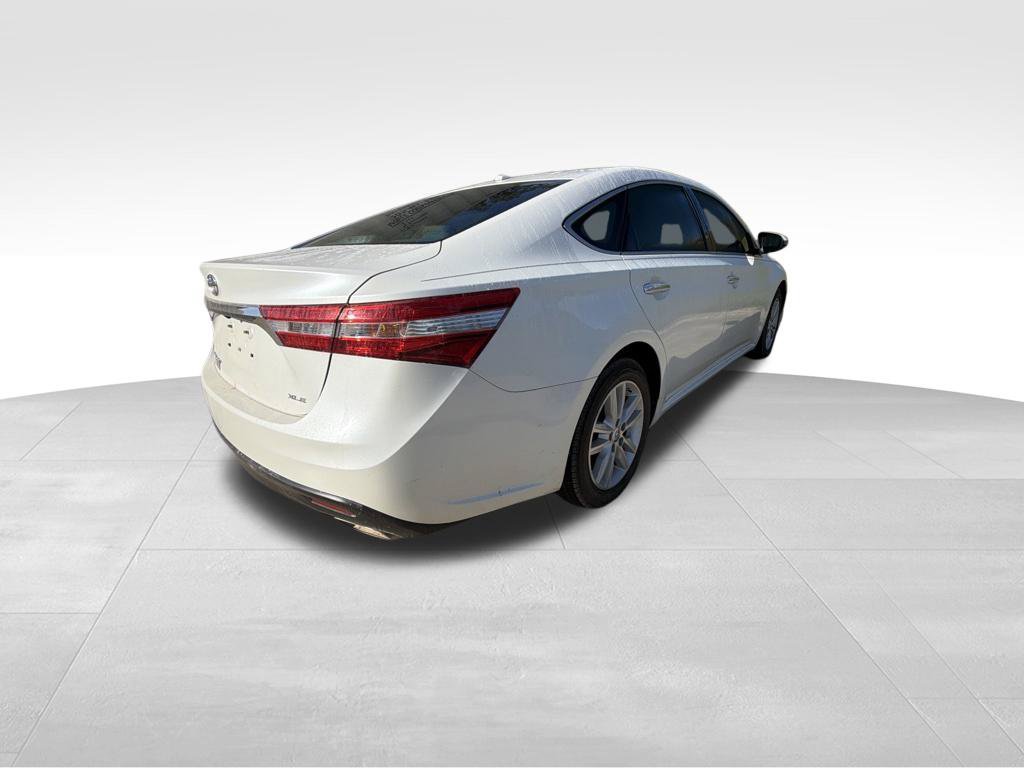Used 2015 Toyota Avalon XLE Premium FWD image 17