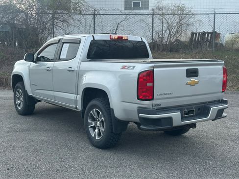 Used 2015 Chevrolet Colorado Z71 AWD/4WD image 5