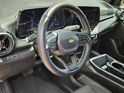 Used 2025 Chevrolet Equinox LT AWD/4WD image 10
