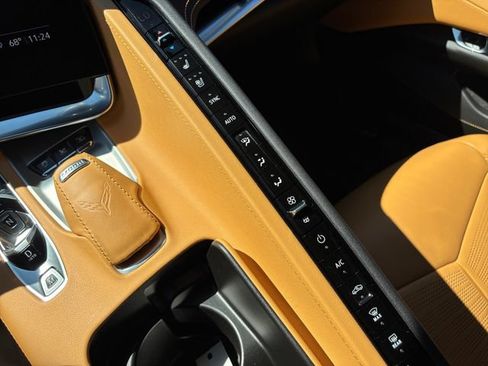 Used 2021 Chevrolet Corvette Stingray Preferred Cpe w/ Z51 Performance Package RWD image 17