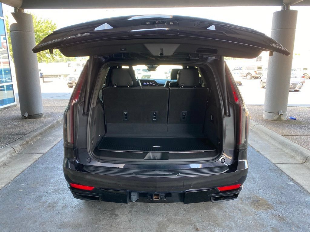Used 2022 Cadillac Escalade Sport w/ Touring Package AWD/4WD image 10