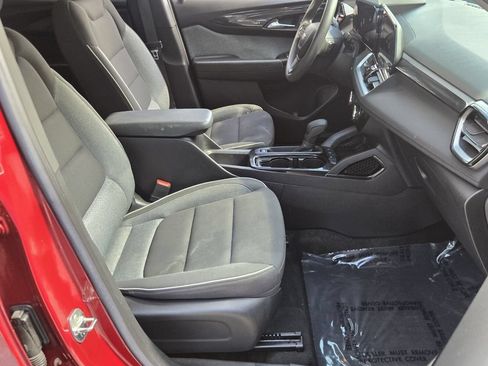 Used 2024 Chevrolet TrailBlazer LT FWD image 18