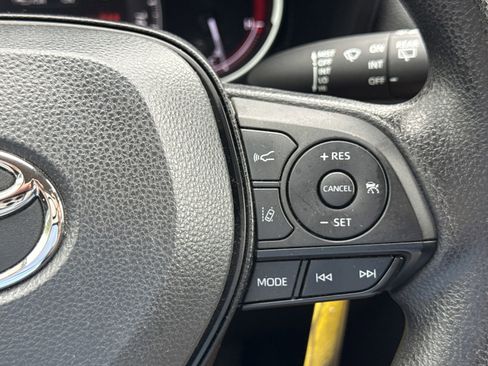 Used 2023 Toyota RAV4 LE FWD image 21