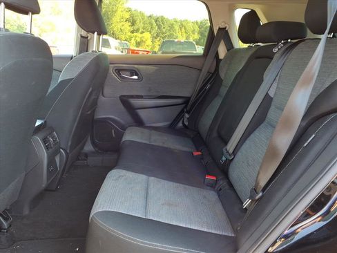 Used 2023 Nissan Rogue SV image 16