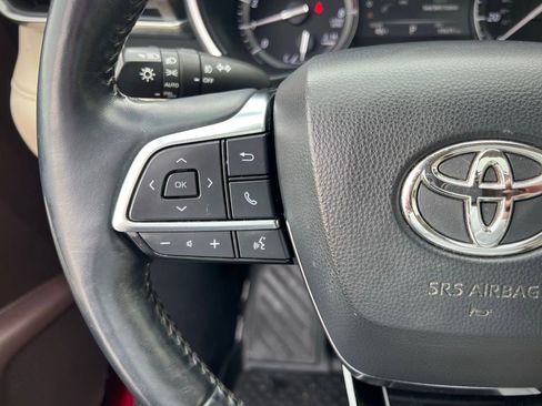Used 2020 Toyota Highlander Limited image 40