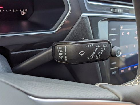Certified 2023 Volkswagen Tiguan SE image 35