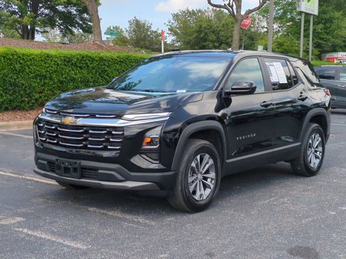Used 2025 Chevrolet Equinox LT FWD image 5