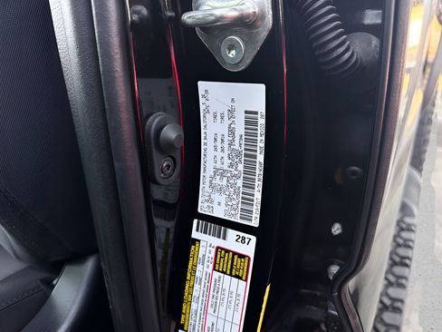 Used 2020 Toyota Tacoma TRD Off-Road AWD/4WD image 28