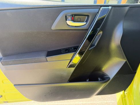Used 2017 Toyota Corolla iM w/ Carpet Mat Package FWD image 9