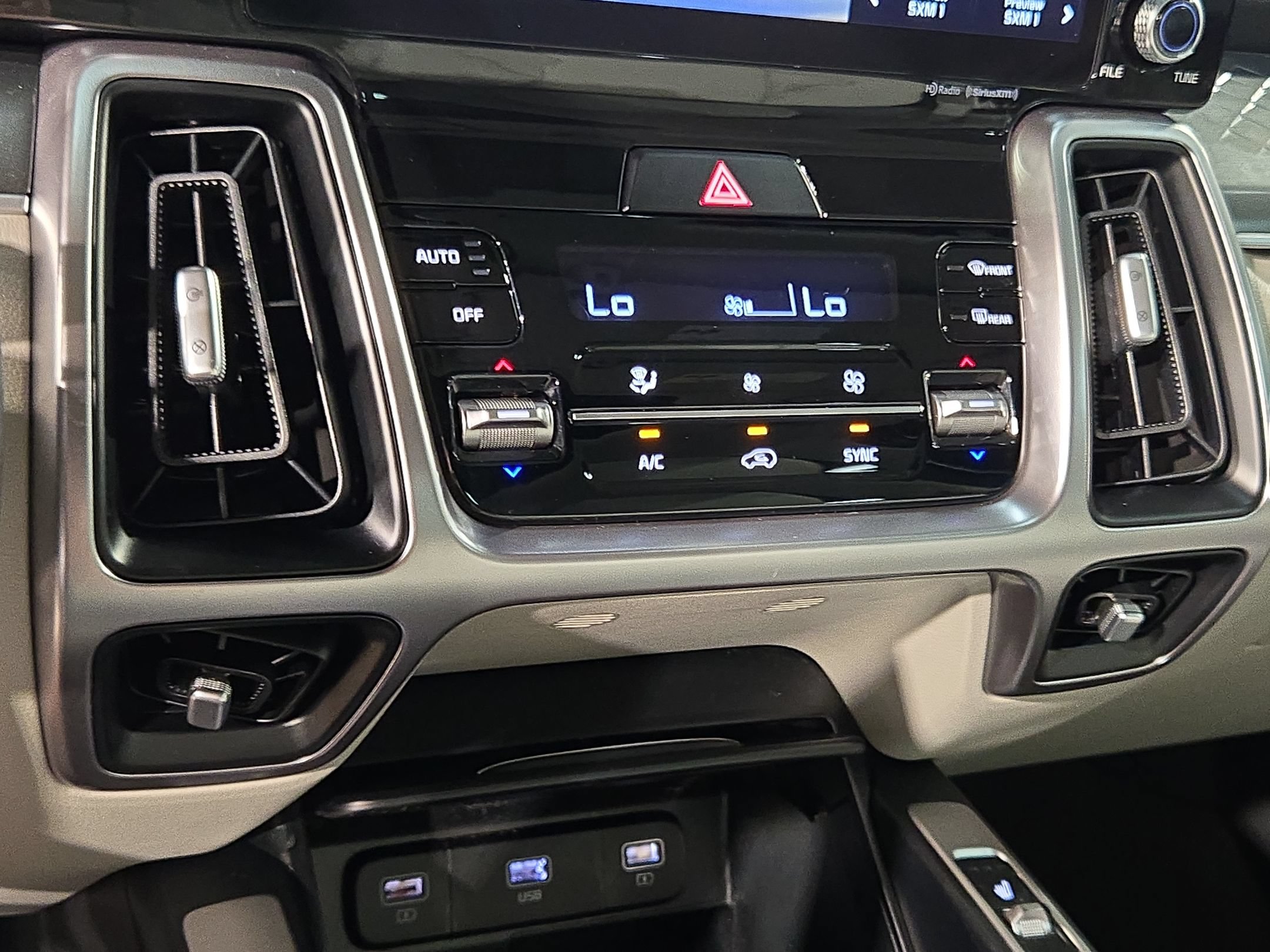 Used 2022 Kia Sorento S w/ Panoramic Sunroof Package FWD image 33