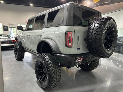 Used 2022 Ford Bronco Outer Banks w/ Sasquatch Package AWD/4WD image 32